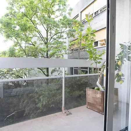 Bright 25 M Ideal For 2 With Wifi And Balcony